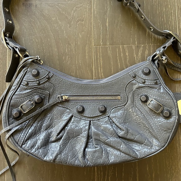 BALENCIAGA SMALL LE CAGOLE SHOULDER BAG IN GREY WITH AGED SILVER HARDWARE - Picture 2 of 16